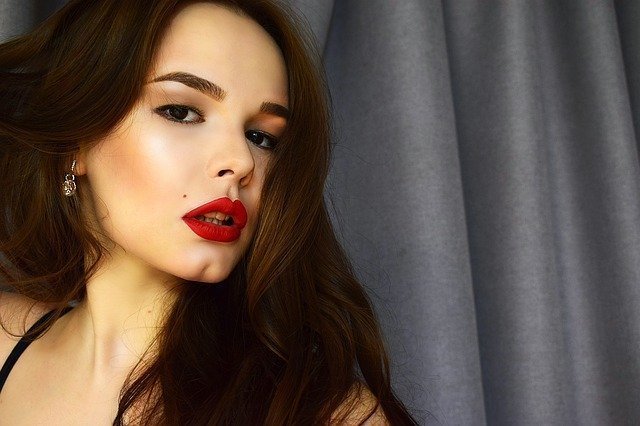 エロい顔の特徴は 男を夢中に夢中にさせるエロい顔の作り方