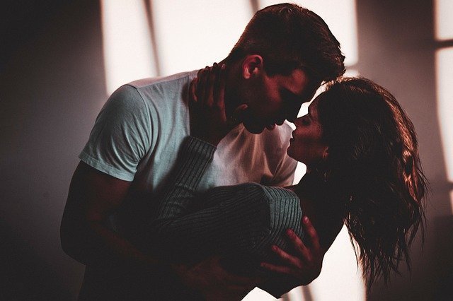 付き合ってはいけない 真のクズ男の特徴 見極め方 振り回される女性心理 付き合ってはいけない 真のクズ男の特徴 見極め方 振り回される女性心理